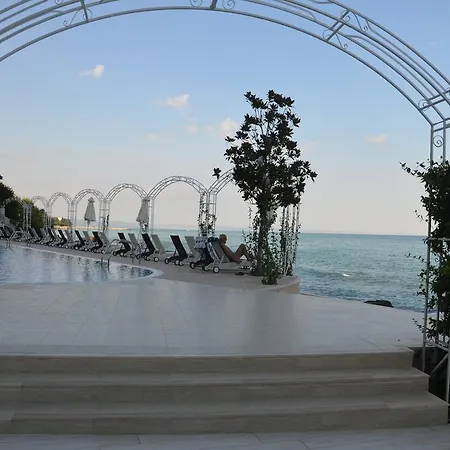 Bogdan In Riviera Bay *